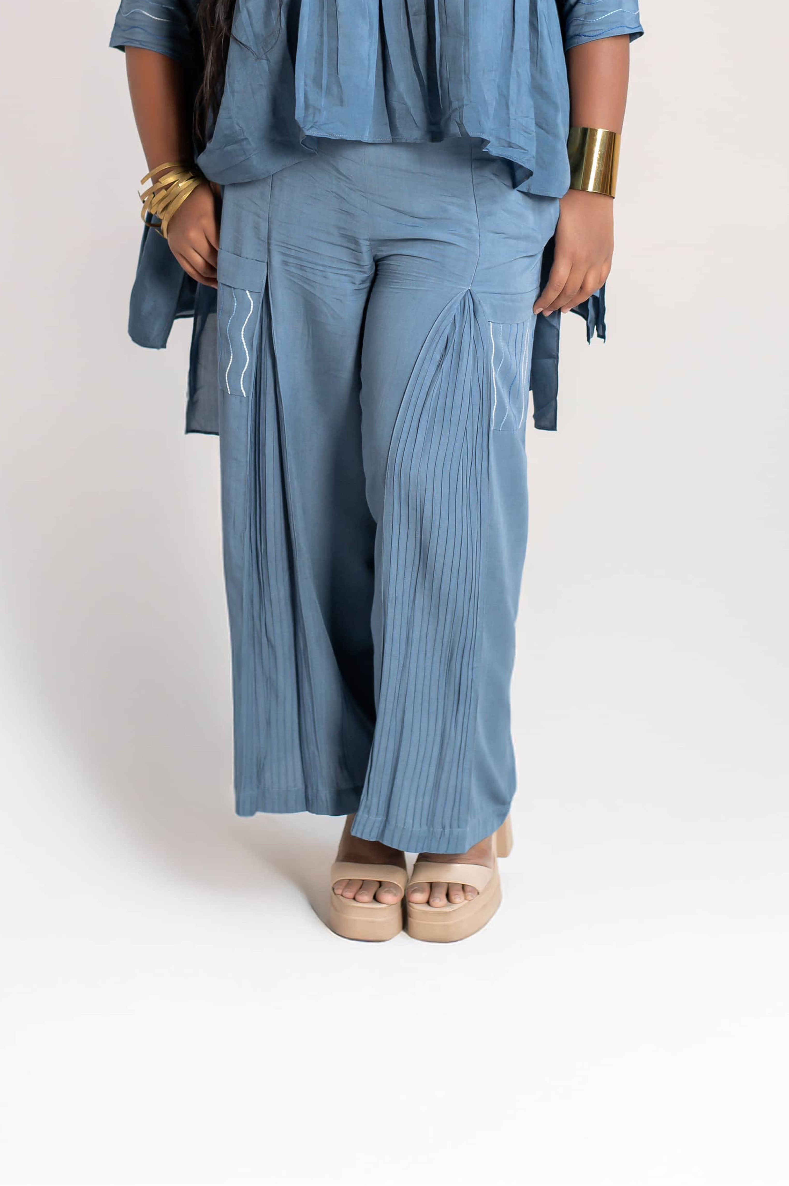 Dorsal Fin Pintucks Pant