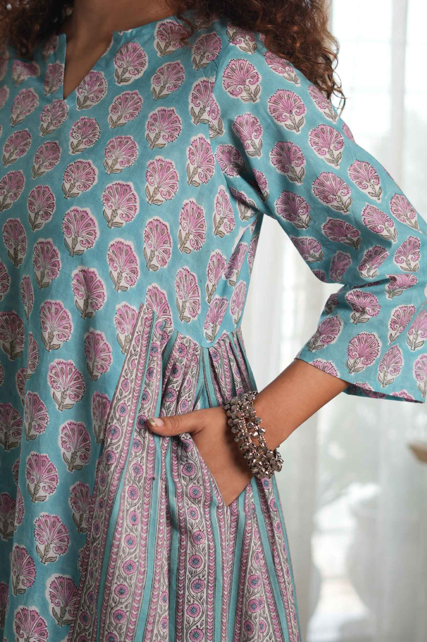 Neel Gulabi Chhaap Dress