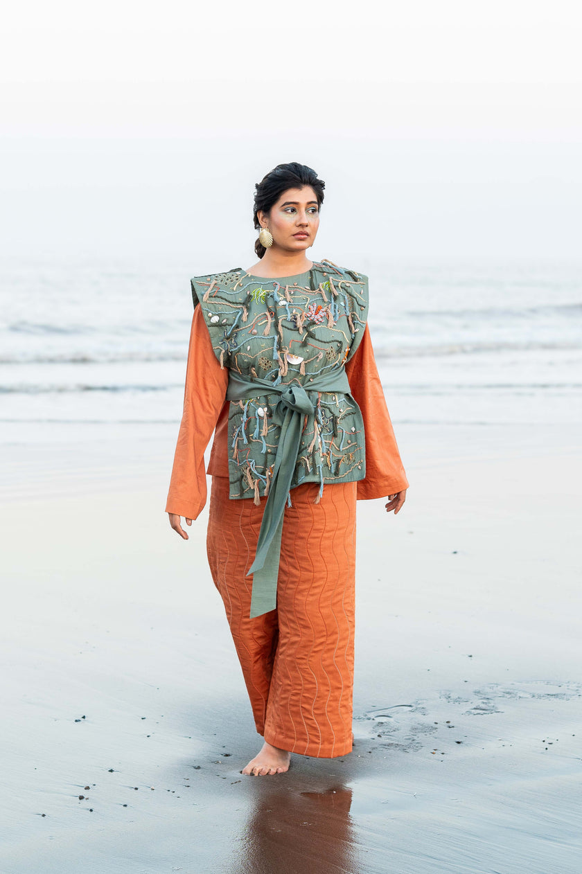 Reverie Seashell Overtop