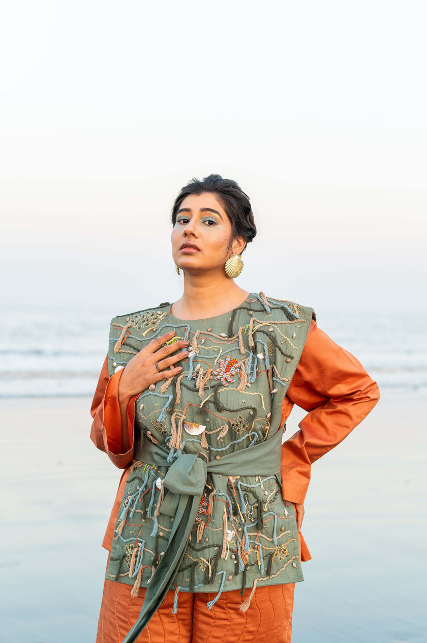 Reverie Seashell Overtop