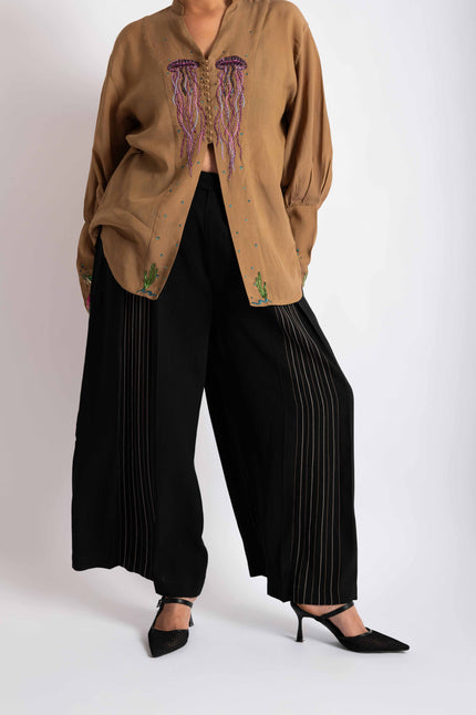 Ethereal Waves Pin-Tuck Pants In Black