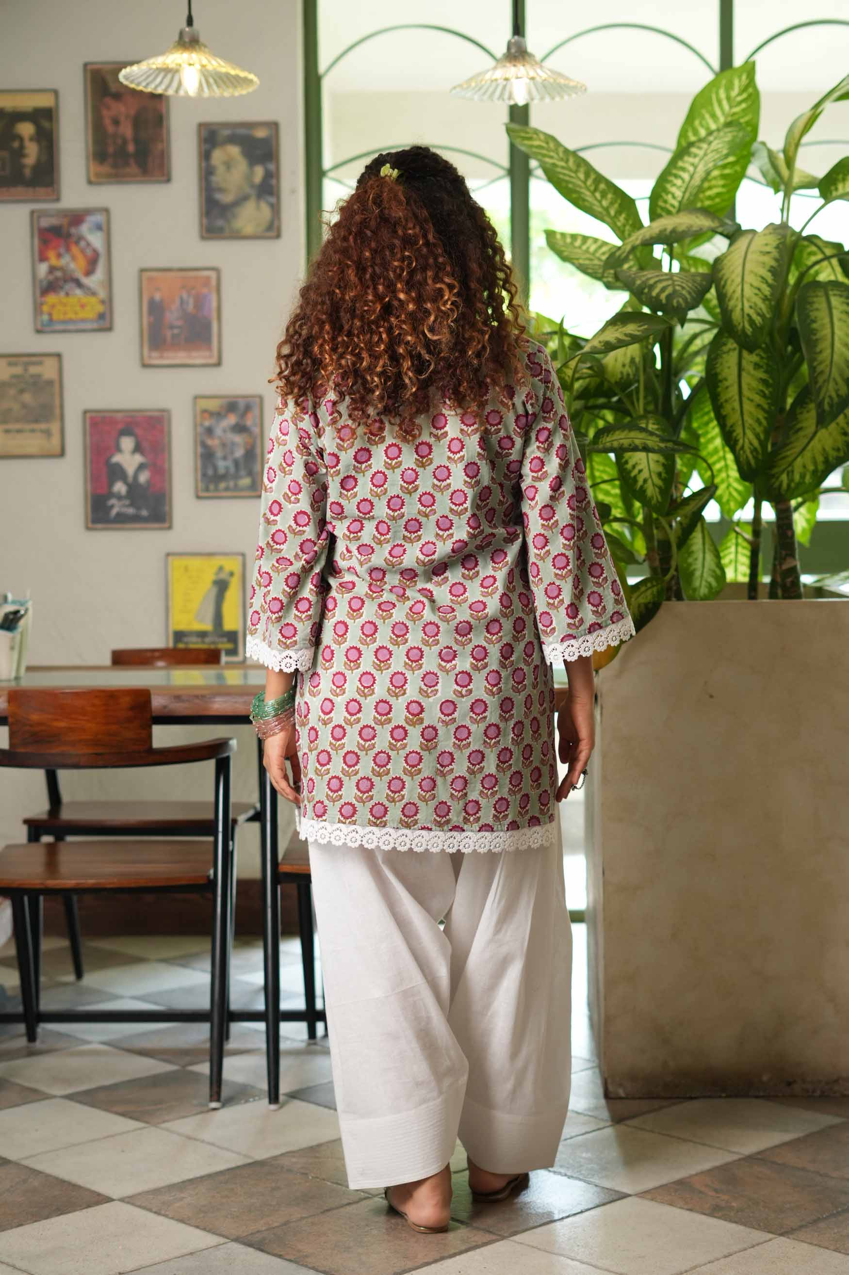 Noor Sage Farshi Set