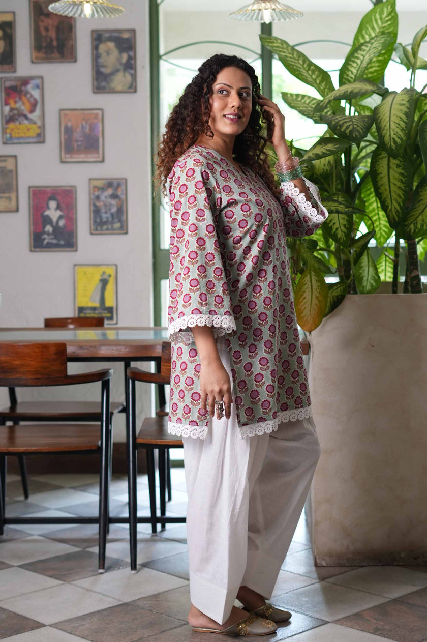 Noor Sage Farshi Set
