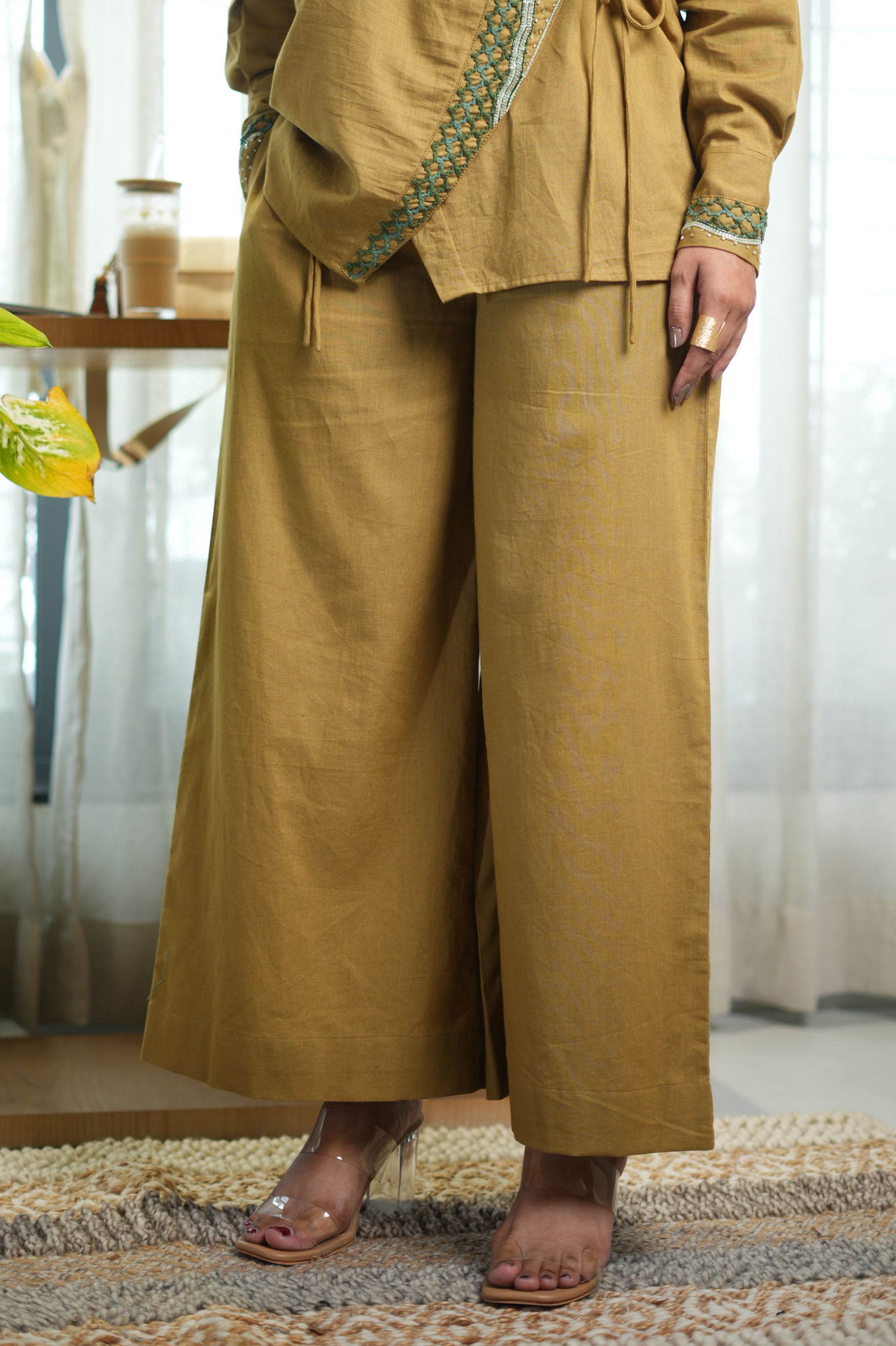 Fish Faced Mustard Yellow Set
